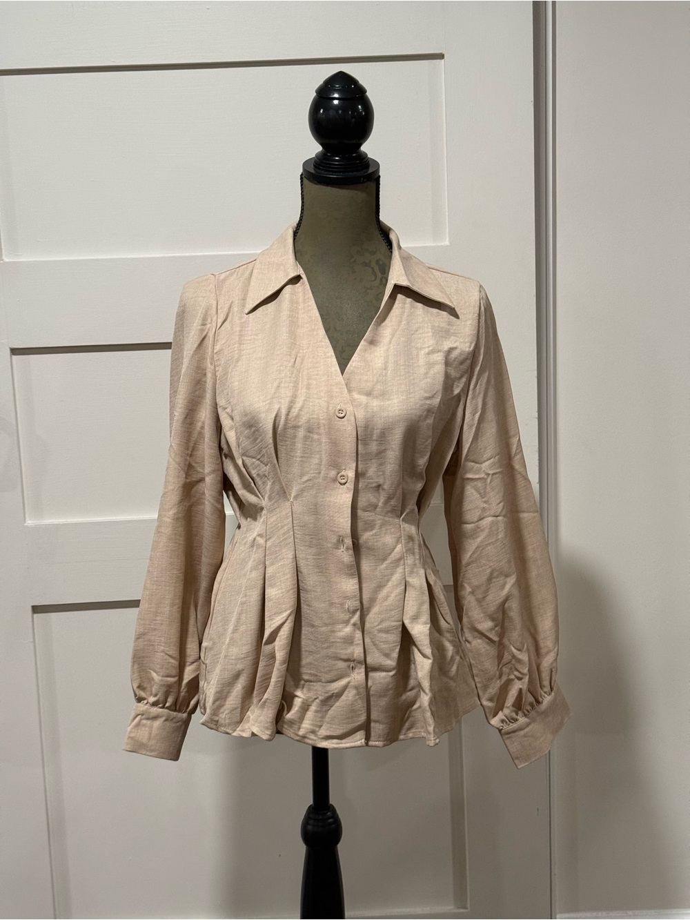 Women's Beige Button-Front Peplum Shirt light weight fitted blazer